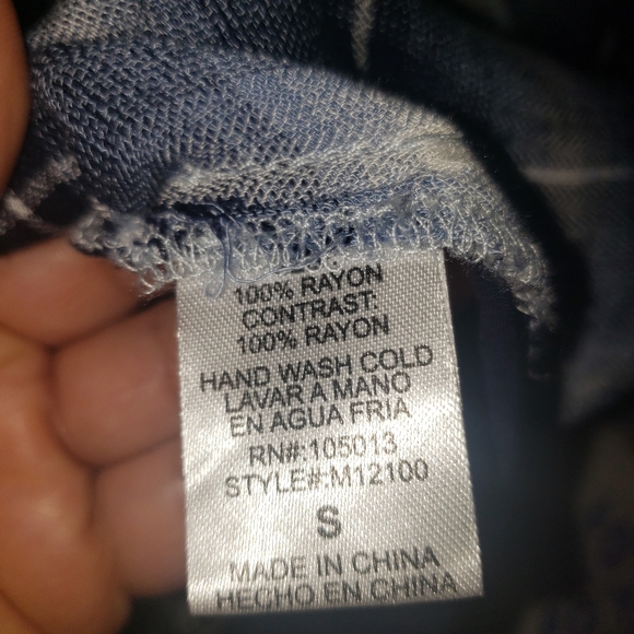 BLUE PLAID TOP WITH EMBROIDERED BACK - Picture 3 of 12